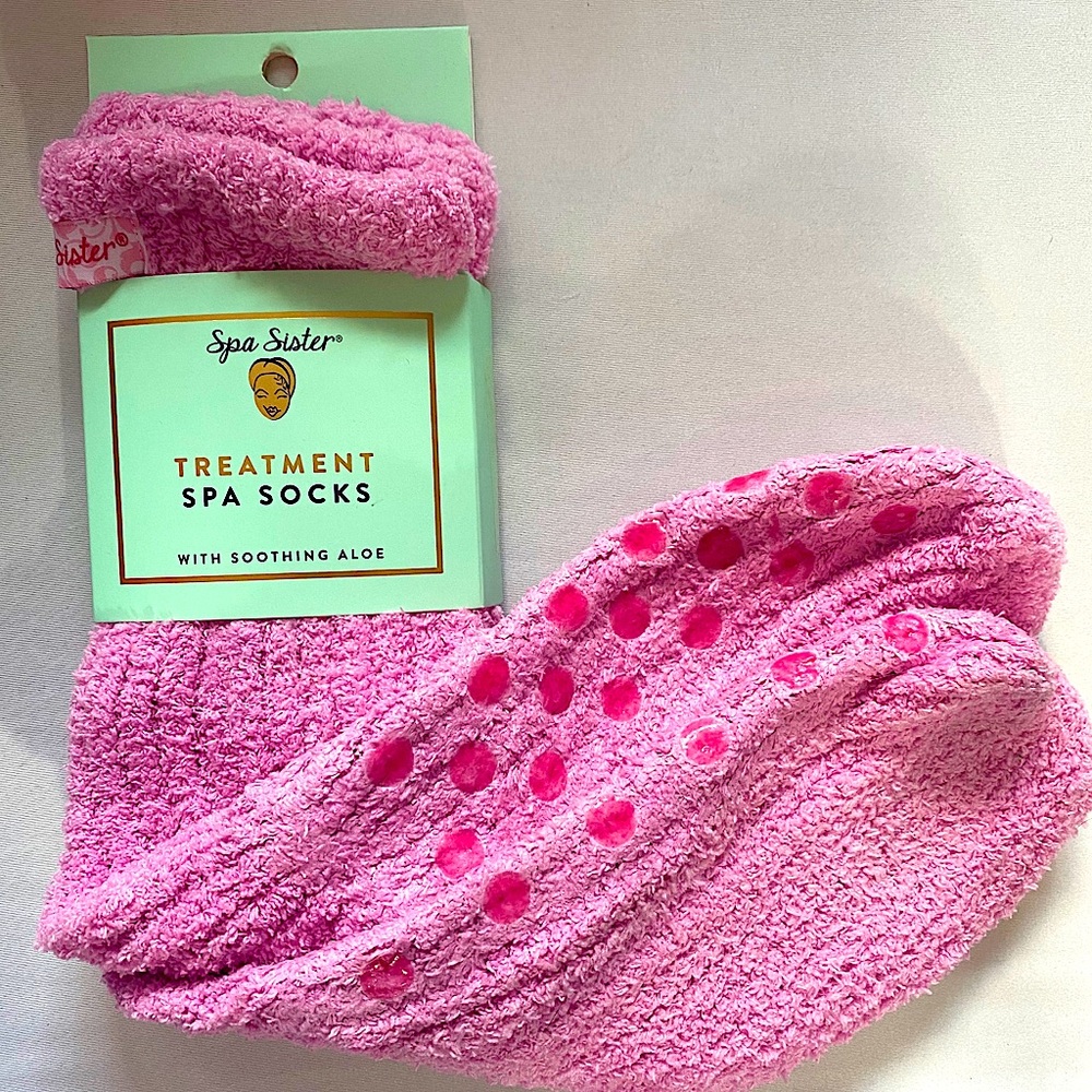 Spa Sister Soothing Aloe Spa Treatment Foot Socks